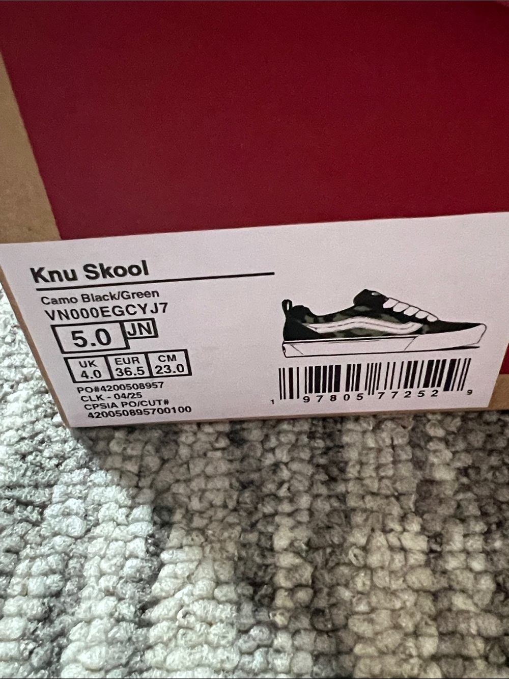 Vans Knu Skool Skate Shoe - Black / Camo Size 5 Junior’s - Picture 14 of 14